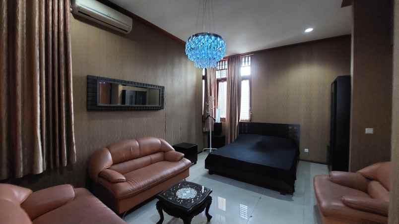 rumah luas full furnished di taman millenium bandung