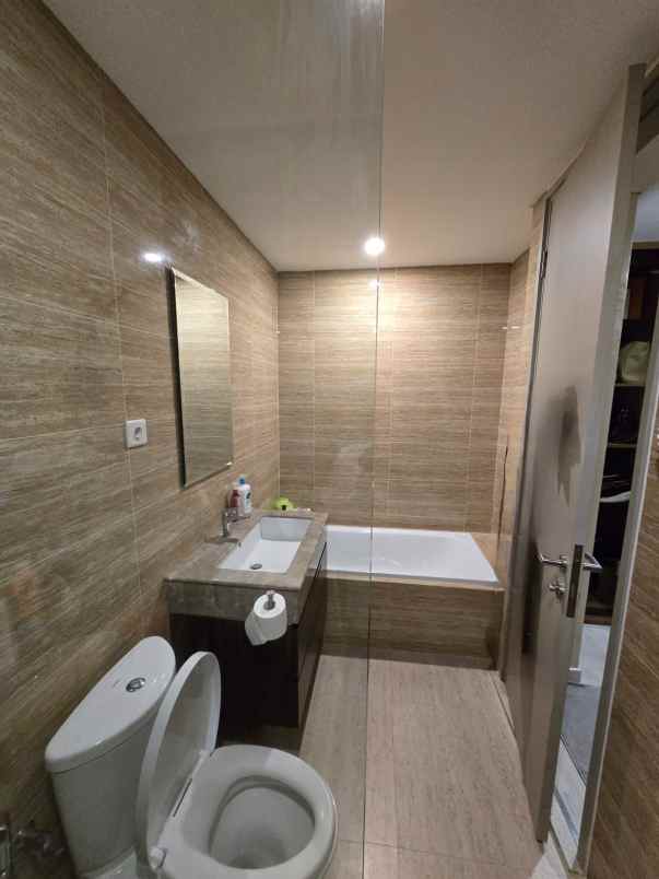 rumah mewah siap huni di cluster jgc cakung