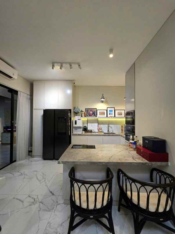 rumah mewah siap huni di cluster jgc cakung