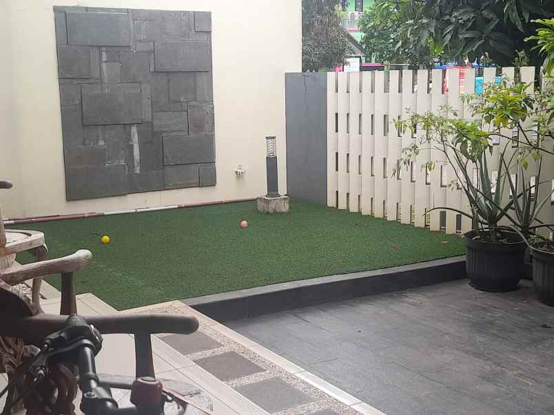 rumah minimalis dekat tol bekasi timur