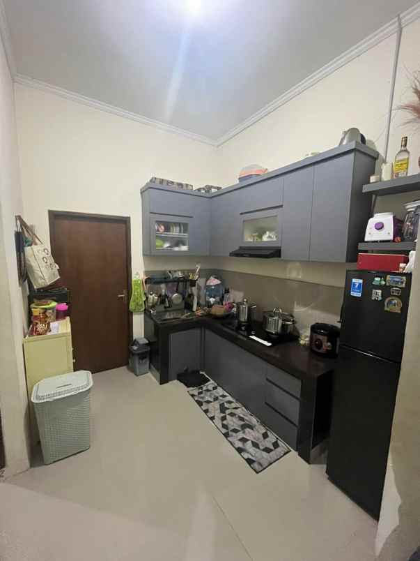 rumah minimalis siap huni di pasir putih depok