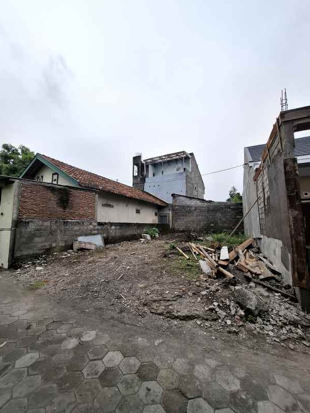 rumah modern 2 lantai type 90 84 di maguwoharjo