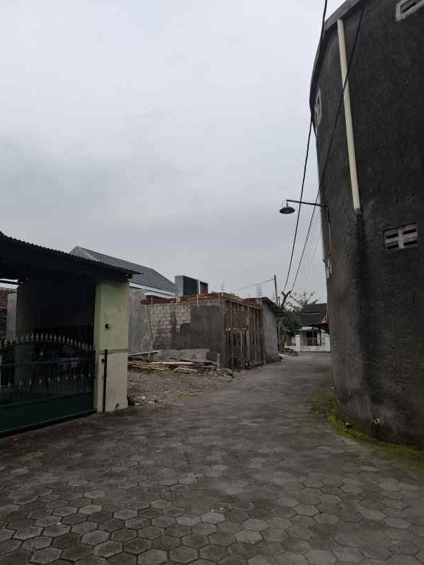 rumah modern 2 lantai type 90 84 di maguwoharjo