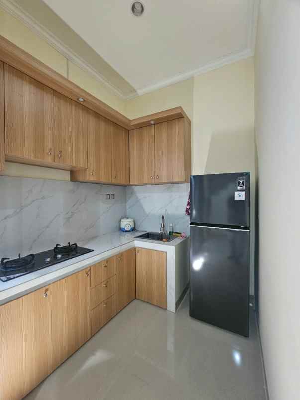 rumah modern minimalis 2 5 lantai di jagakarsa jaksel
