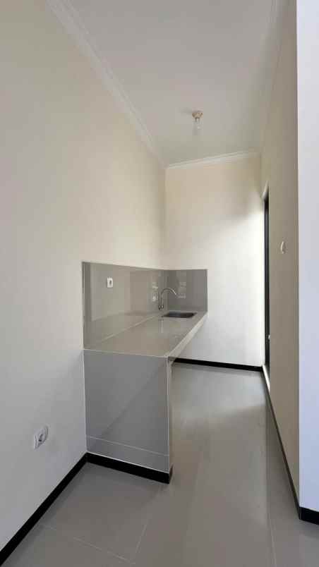 rumah modern minimalis dekat gor ken arok