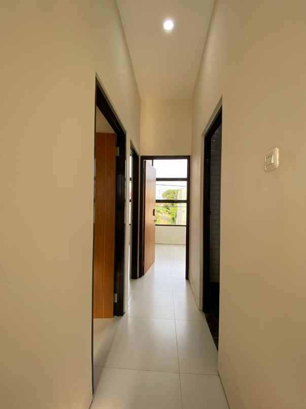 rumah modern siap huni dekat itn