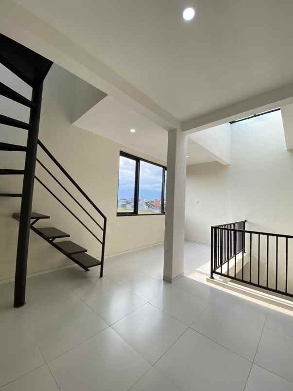 rumah modern siap huni dekat itn