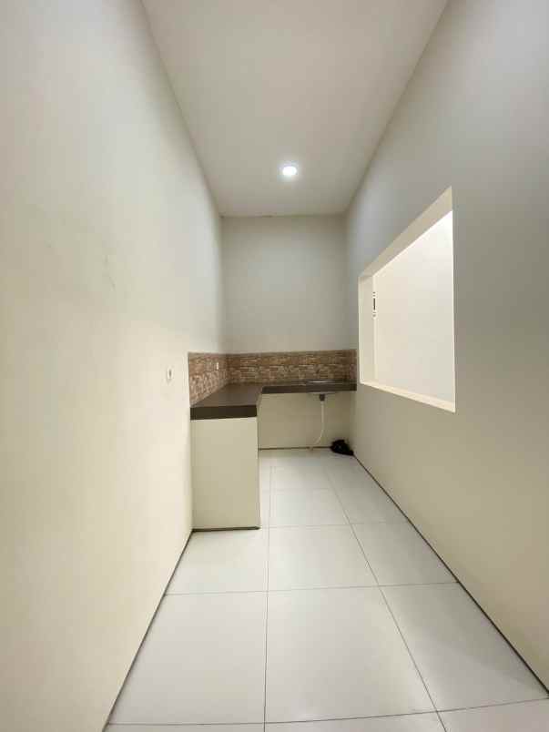 rumah modern siap huni dekat itn