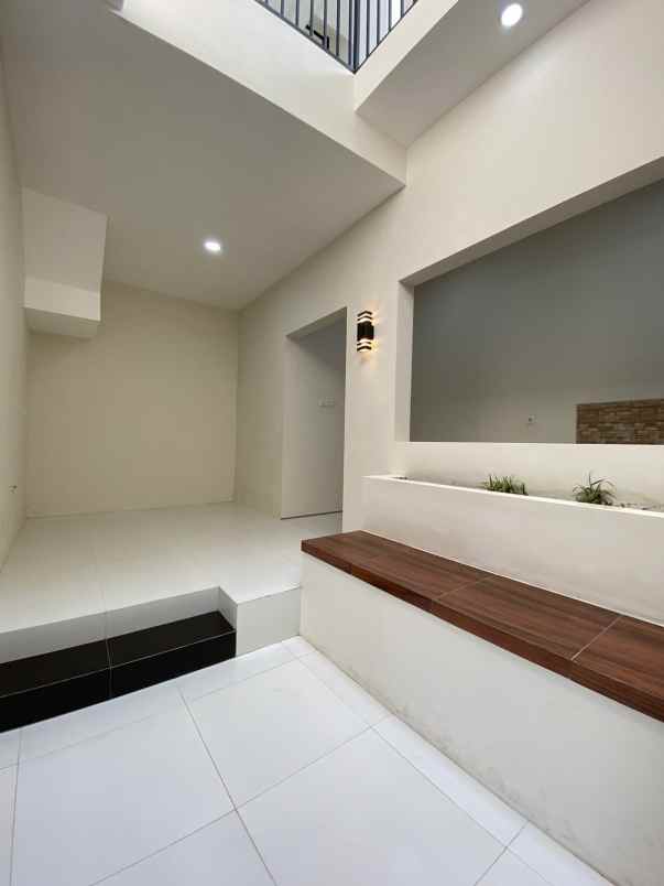 rumah modern siap huni dekat itn