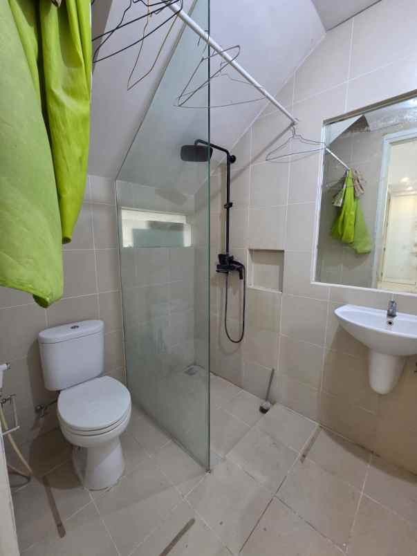 rumah pakuwon indah mansion pf surabaya