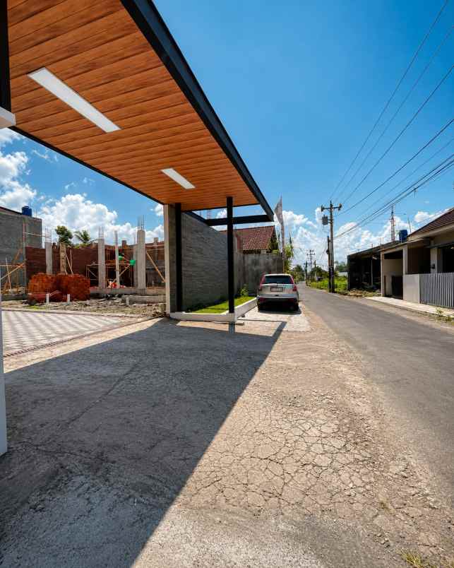 rumah premium dekat uii jogja