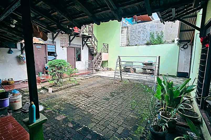 rumah pusponjolo semarang barat