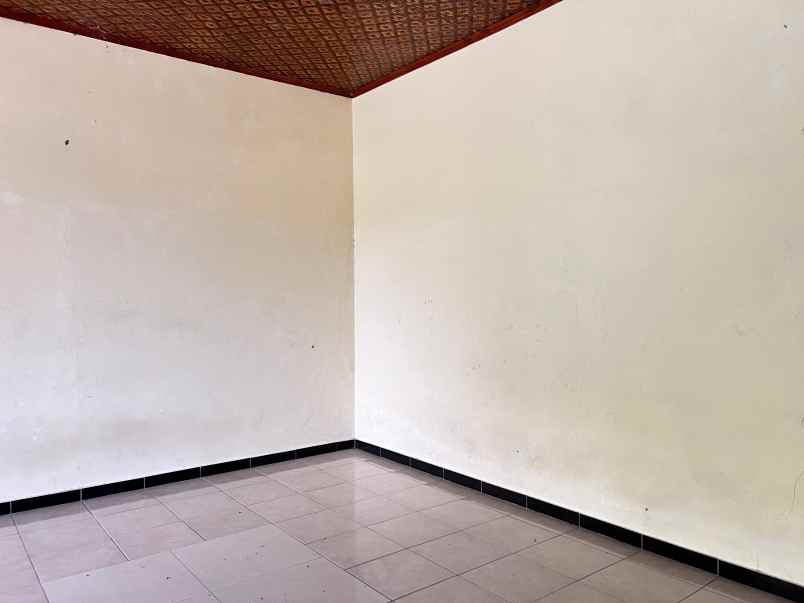 rumah ruko 400m strategis tepi jl karangpandan