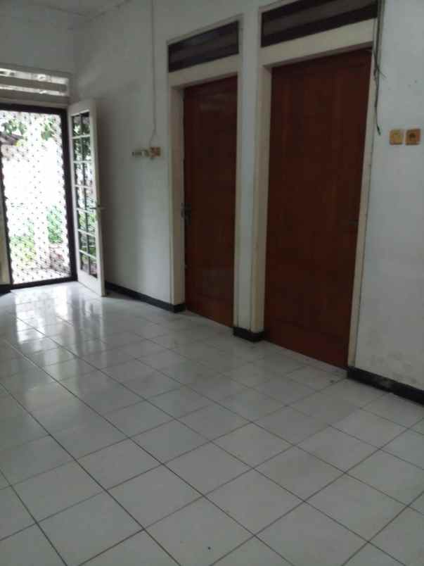rumah rungkut mapan hadap utara