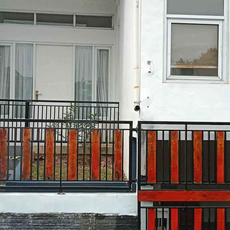 rumah sariwangi ling aman dan nyaman lok strategis shm