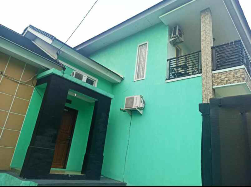 rumah second 1 6 m di perumahan maharaja depok