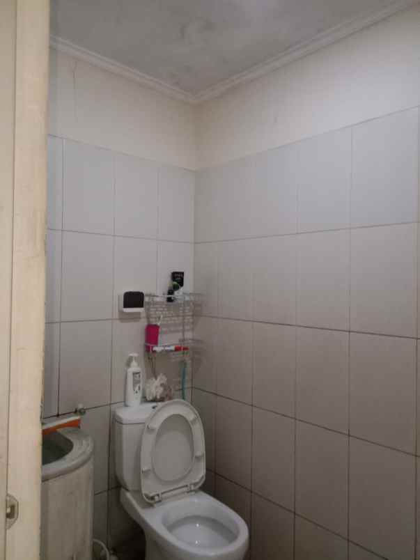 rumah second dalam perunahan di bojongsari