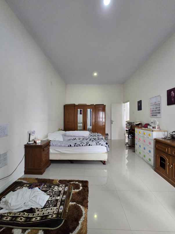 rumah second non komplek duren sawit jaktim