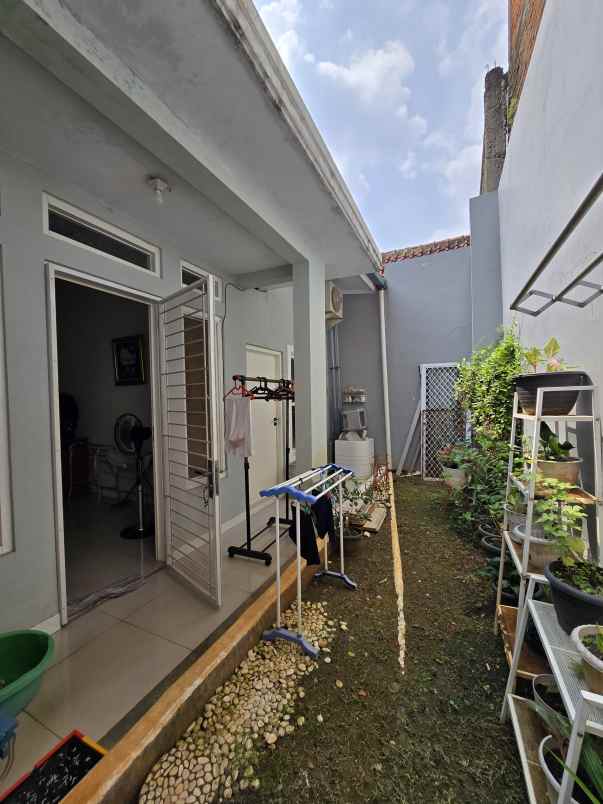 rumah second non komplek duren sawit jaktim