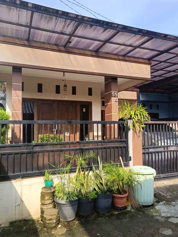 rumah second sangat layak huni di beji depok