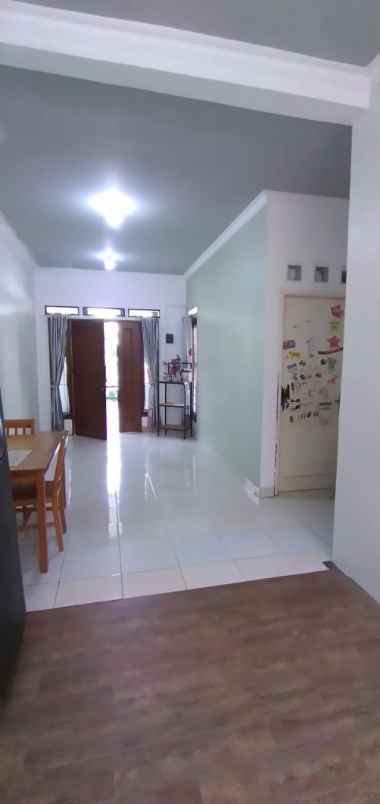 rumah second siap huni di bella casa depok