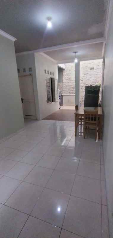 rumah second siap huni di bella casa depok