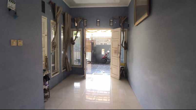 rumah second siap huni di tanah baru depok