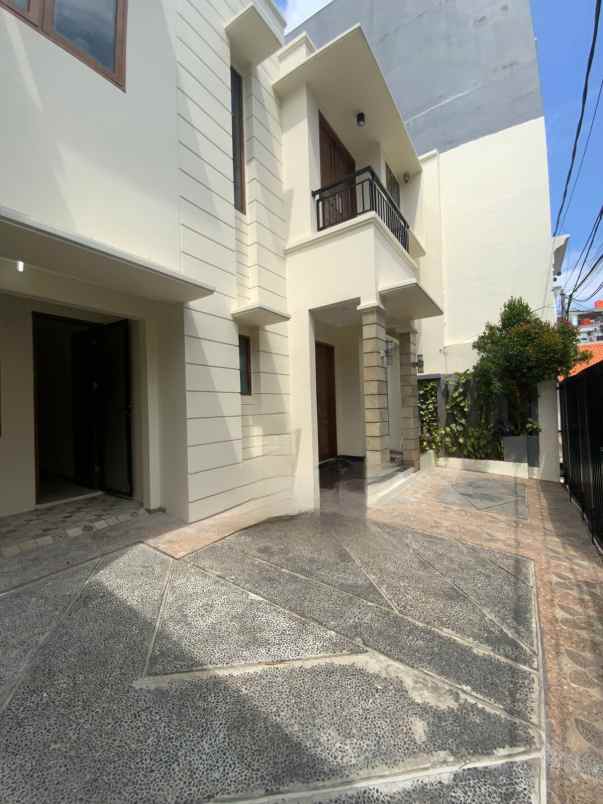 rumah second siap huni di tebet timur jaksel