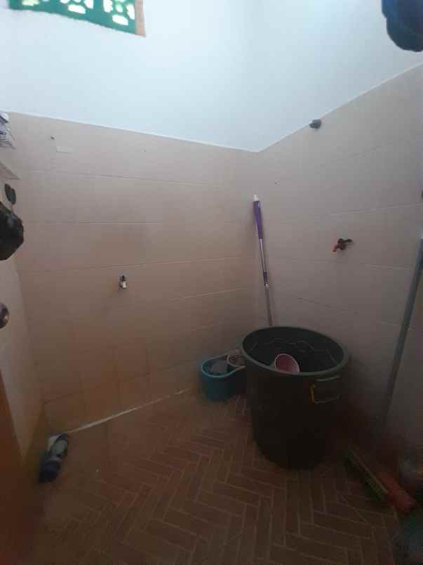 rumah secondary di bintara bekasi barat