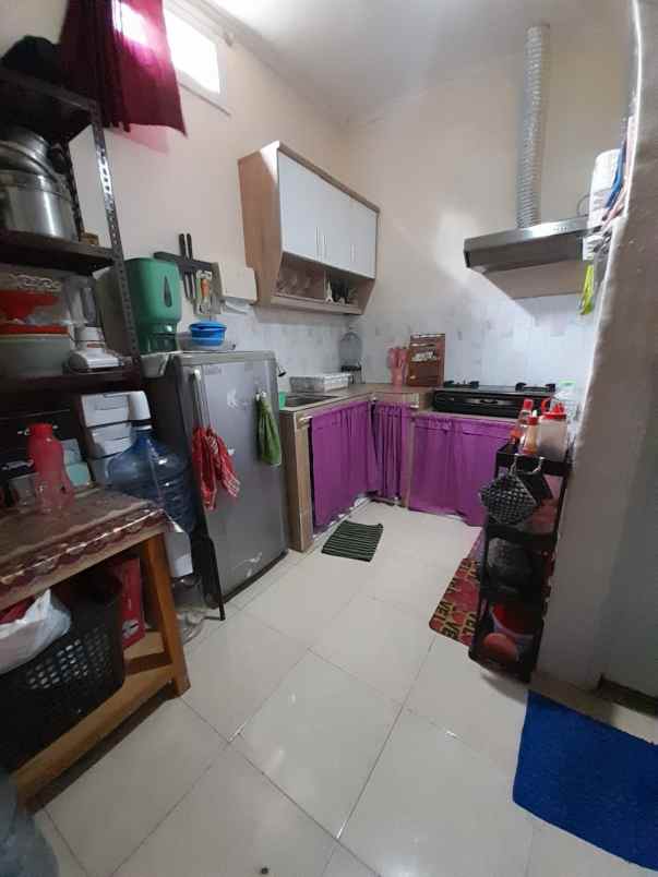 rumah secondary di bintara bekasi barat