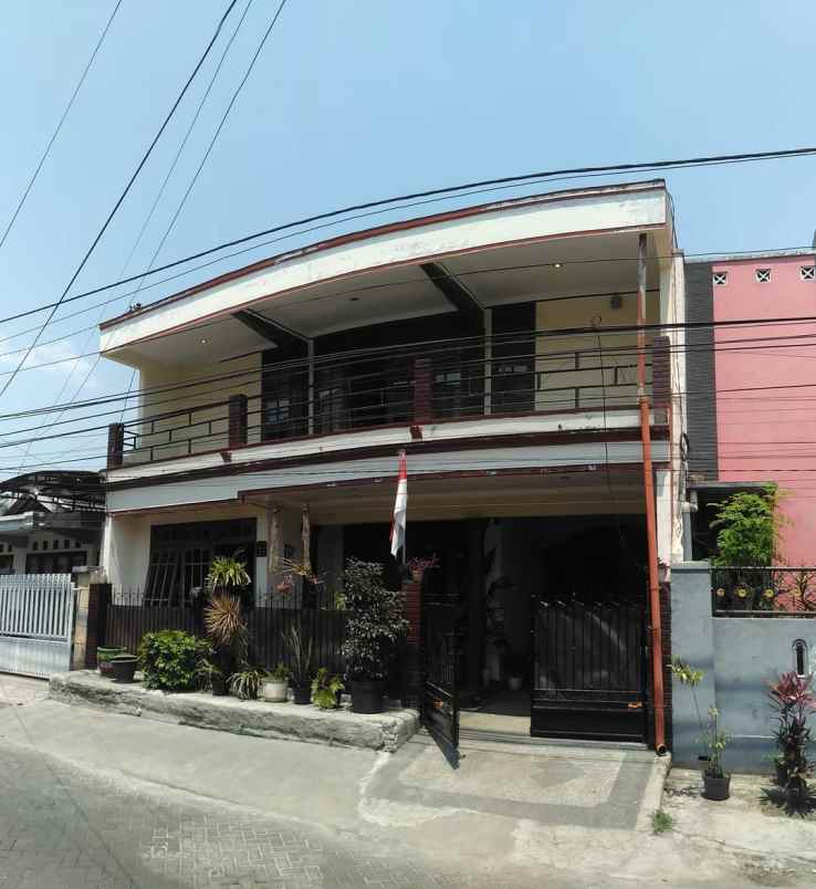 rumah siap huni 2 lantai lokasi di sawojajar 1