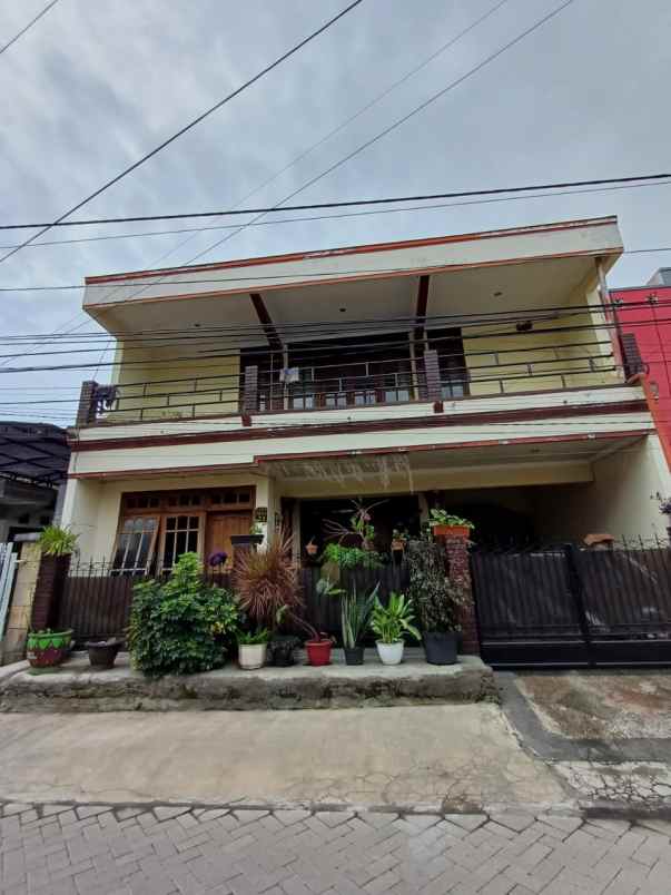 rumah siap huni 2 lantai lokasi di sawojajar 1