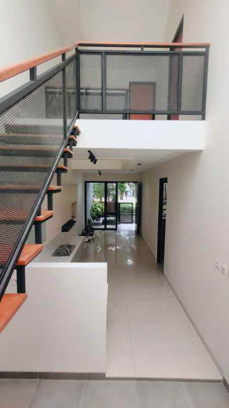 rumah siap huni dalam perumahan kencana loka bsd