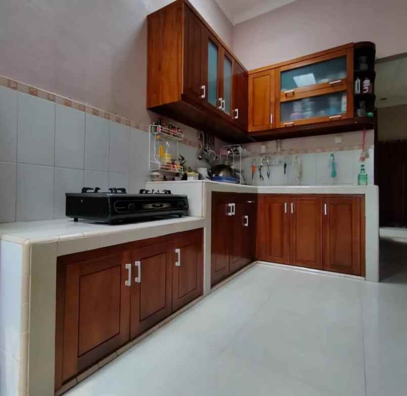 rumah siap huni nyaman dan sejuk di beji depok