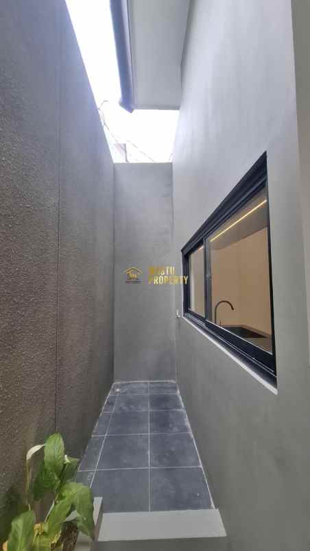 rumah siap huni open space timur jalan kaliurang km 14