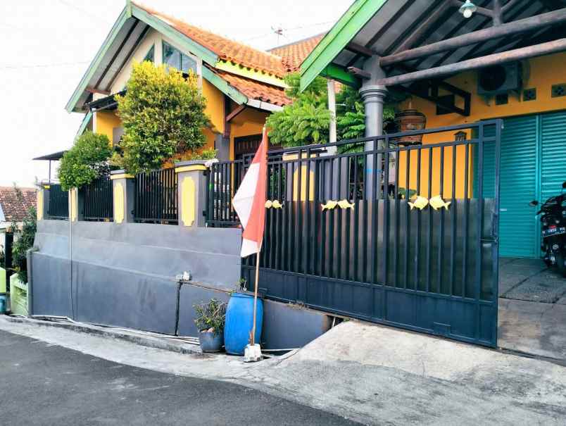 rumah srikaton semarang barat