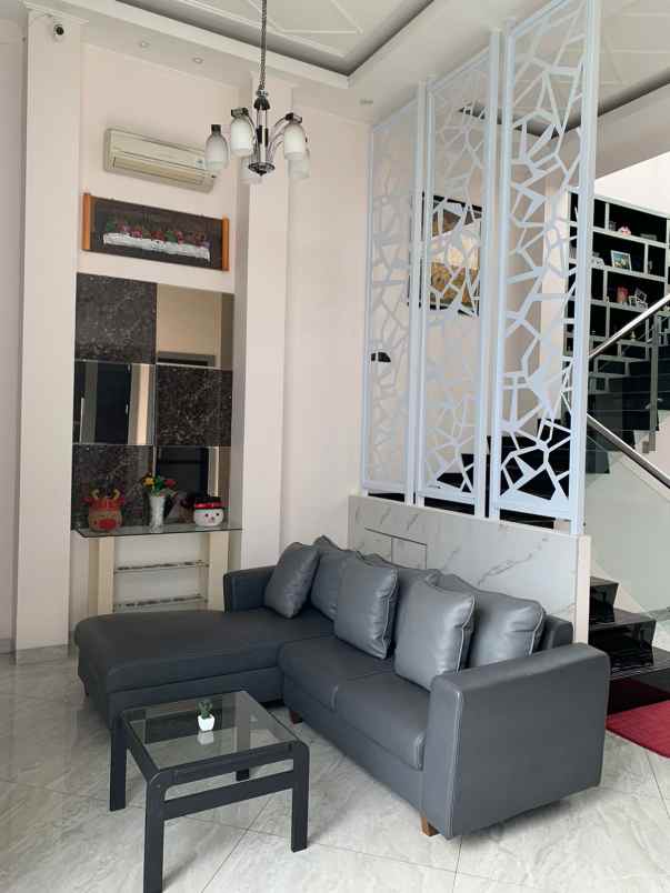 rumah sumagung kelapa gading