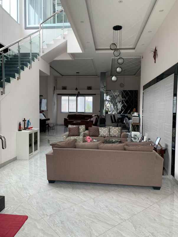 rumah sumagung kelapa gading