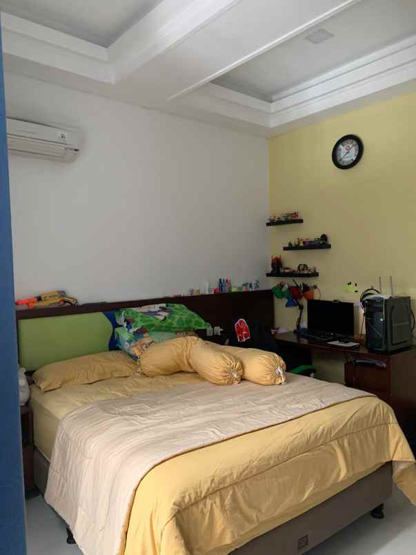 rumah sumagung kelapa gading