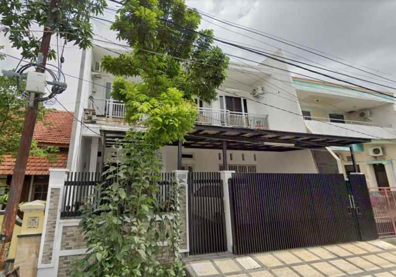 rumah tenggilis surabaya 2 lantai