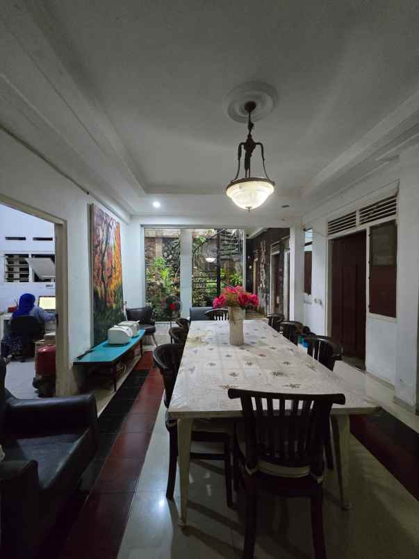 rumah usaha di cipaku jakarta selatan