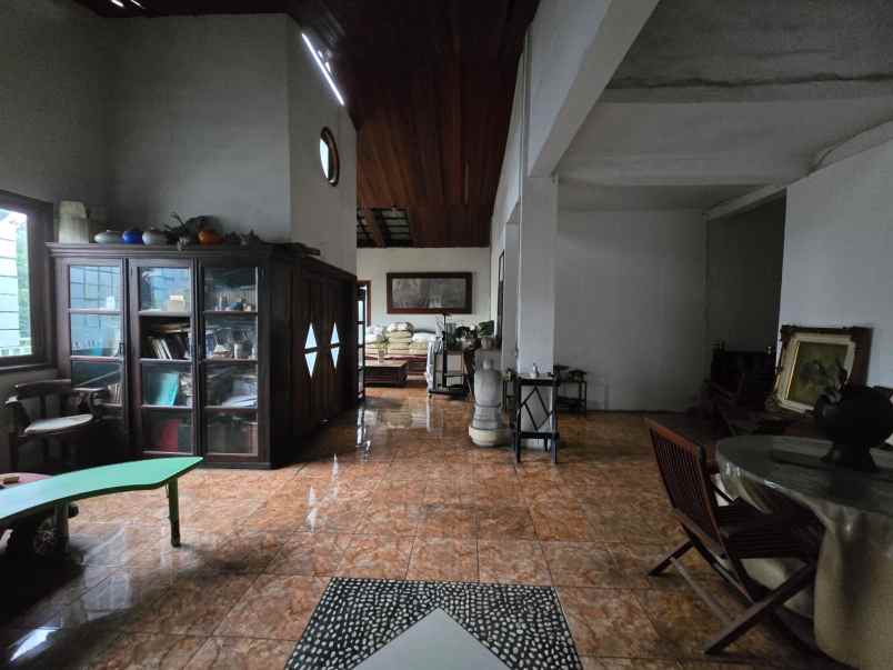 rumah usaha di cipaku jakarta selatan