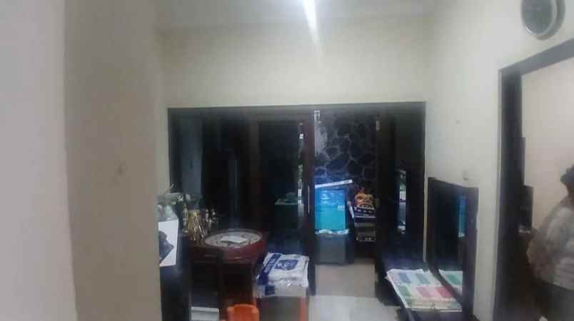 rumah villa krista banyumanik semarang