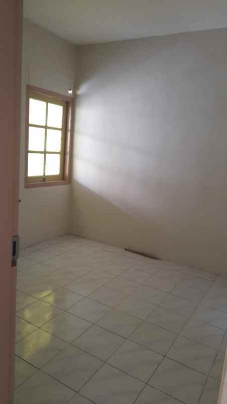 rumah waru sidoarjo lebar 7 hanya 1m an saja