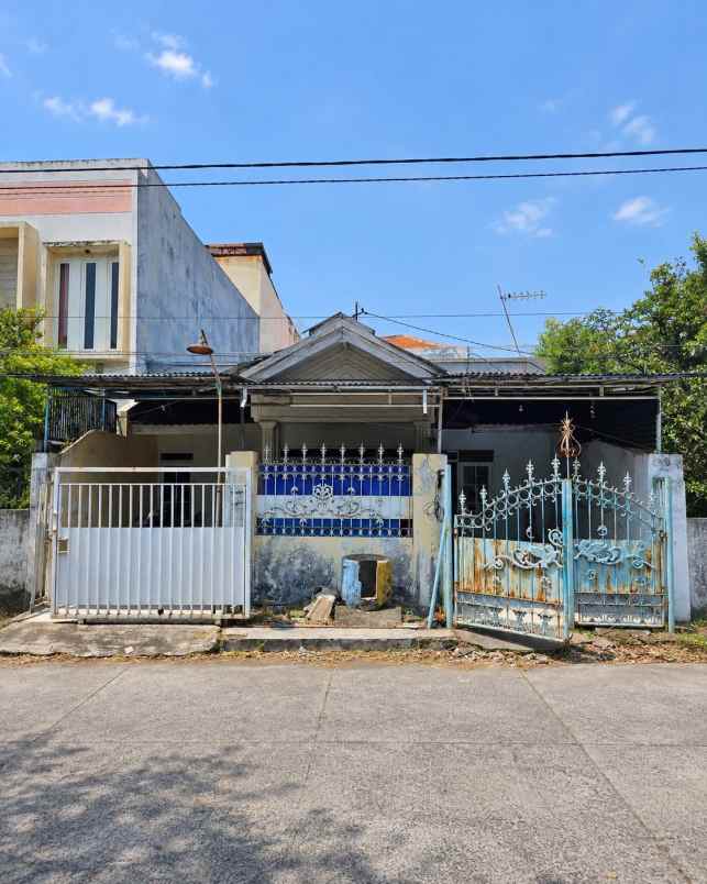 rumah wisma permai tengah hitung tanah row 2 5 mobil