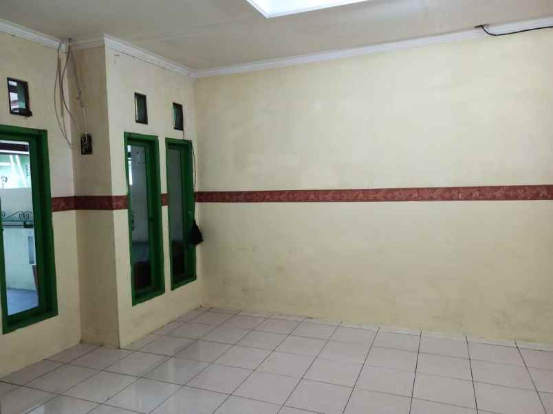 rumqh second 1 5 lantai di tanqh baru depok