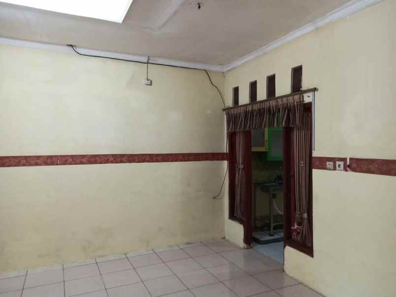 rumqh second 1 5 lantai di tanqh baru depok