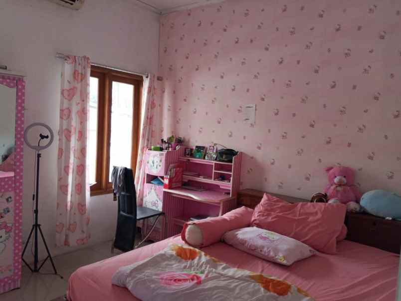 runah cikadut dekat arcamanik bandung