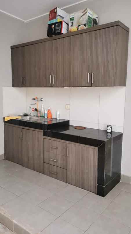 sewa rumah green lake city cluster australia tangerang