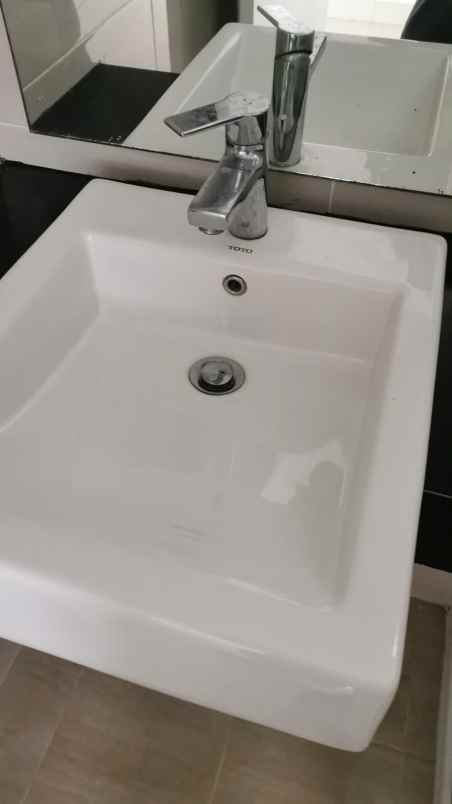 sewa rumah green lake city cluster australia tangerang